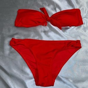 STRAPLESS RED BIKINI